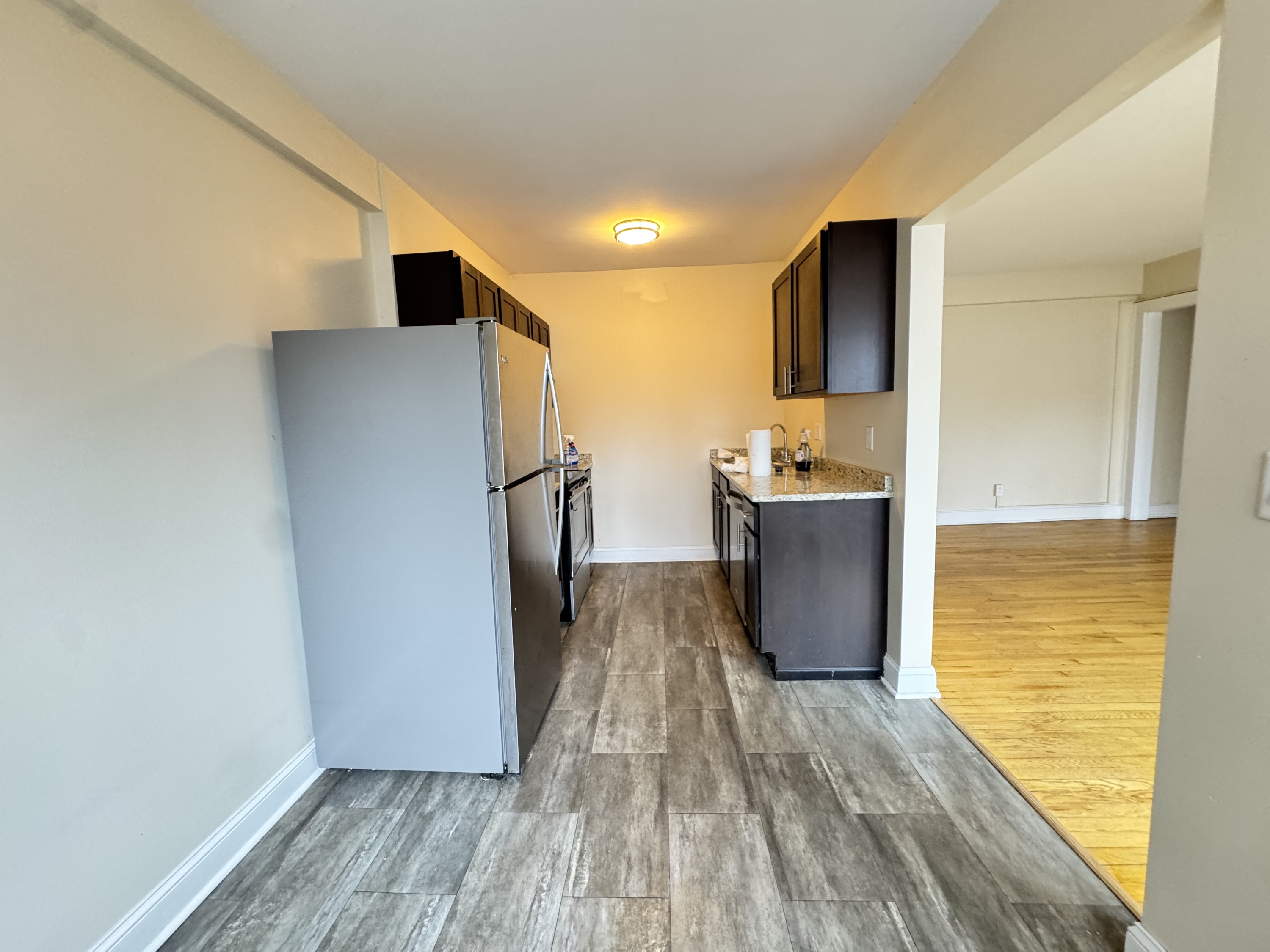 409 Stolp Avenue - 202